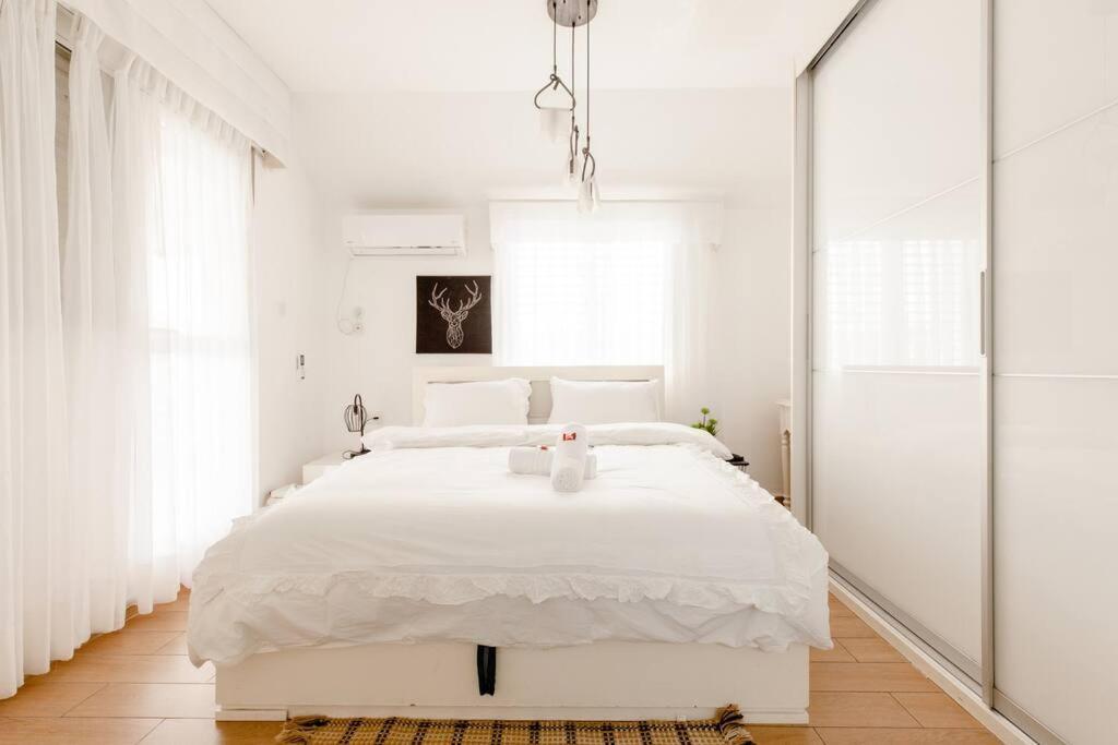 Charming Unit With Pool And Great Amenities Leilighet Rishon LeZion Eksteriør bilde